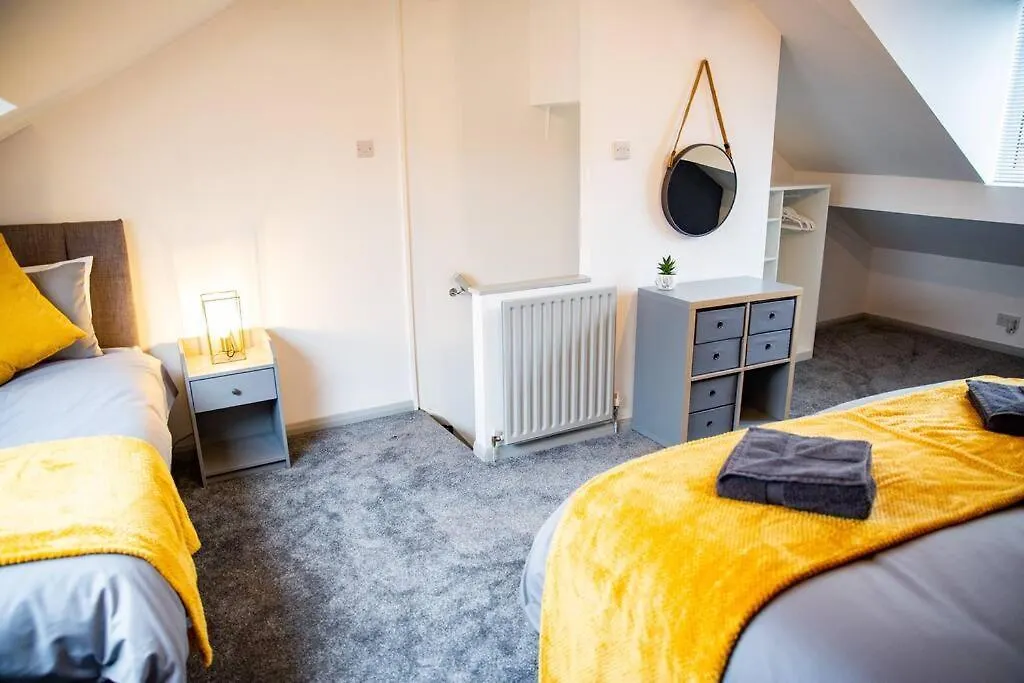 Guest Road - Stylish 3 Bedroom House Nether Edge Birleşik Krallık